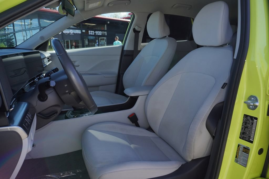 Used 2025 Hyundai Kona SEL FWD image 23