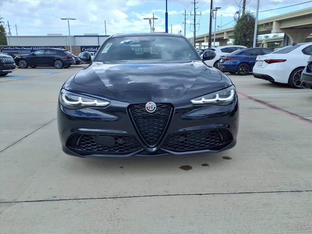New 2025 Alfa Romeo Giulia w/ Driving Assist Package image 4