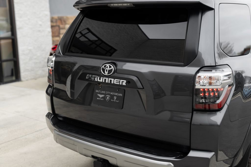 Used 2021 Toyota 4Runner TRD Off-Road AWD/4WD image 14