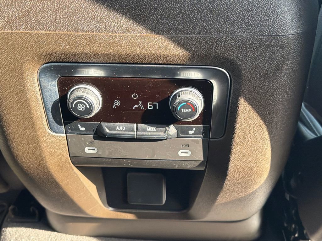 Used 2024 Chevrolet Tahoe Z71 w/ Luxury Package image 57