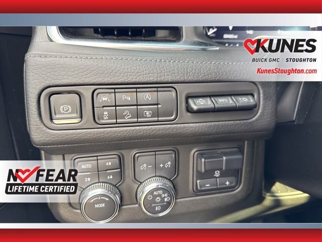 Used 2023 GMC Yukon Denali w/ LPO, Floor Liner Package image 29