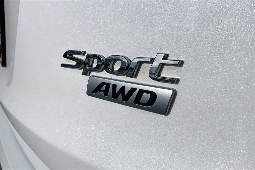 Used 2017 Hyundai Santa Fe Sport image 8