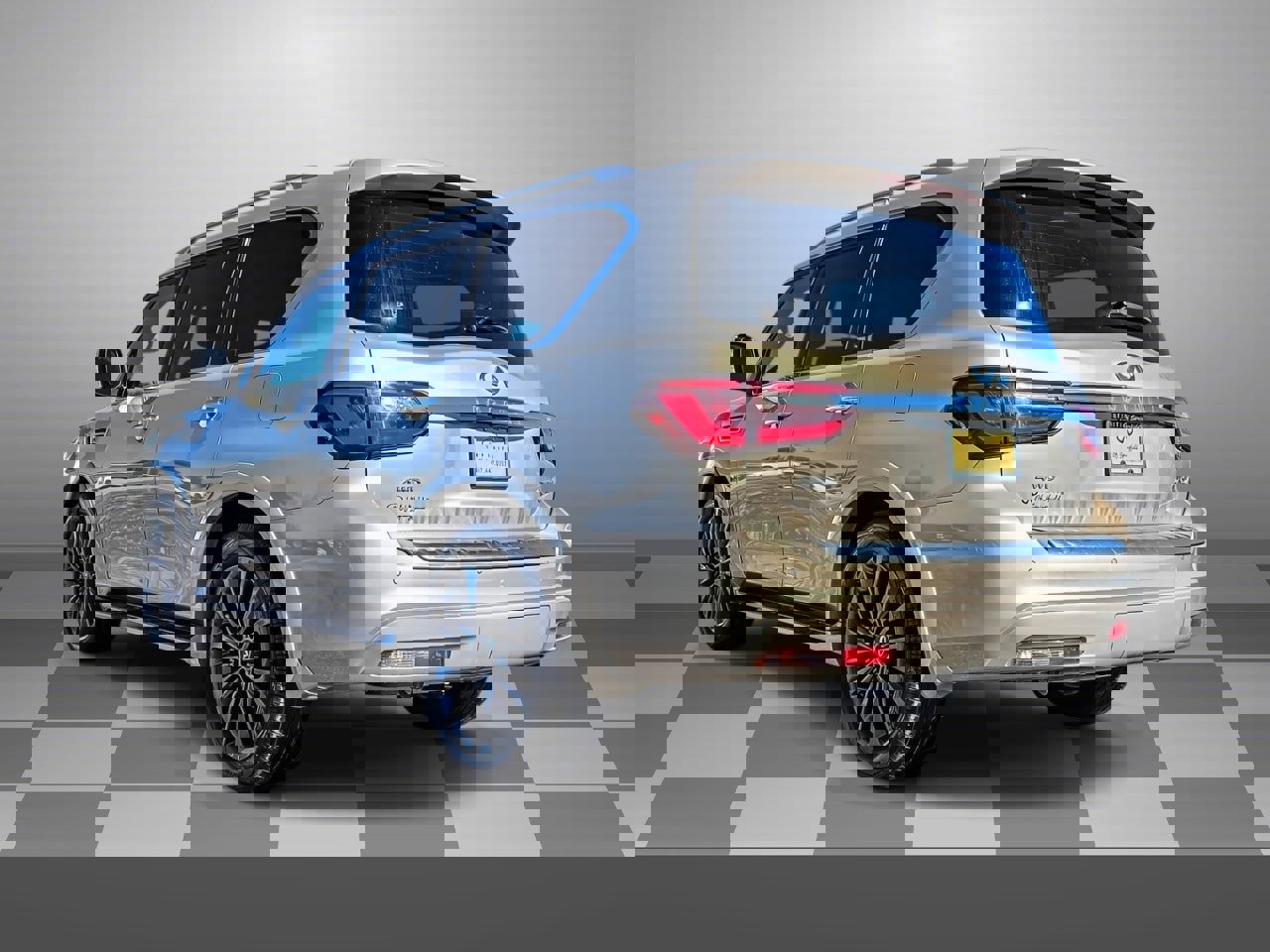 Used 2023 INFINITI QX80 Sensory w/ Cargo Package image 4