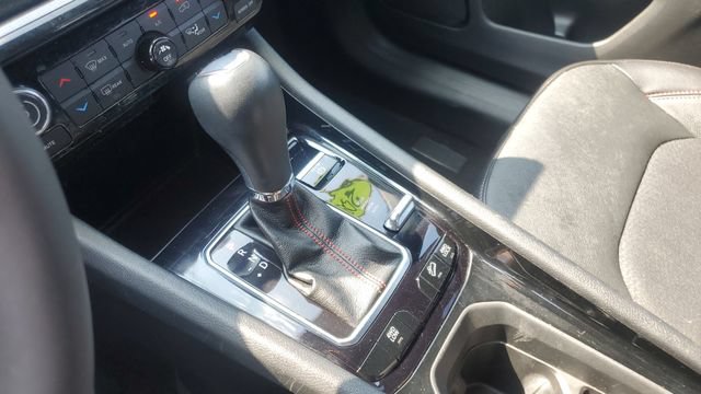 Used 2023 Jeep Compass Trailhawk w/ Trailhawk Convenience Group AWD/4WD image 15