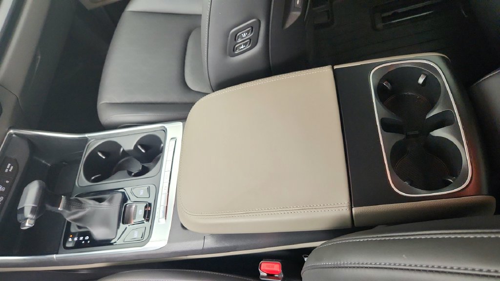 Used 2026 Kia Carnival EX FWD image 18