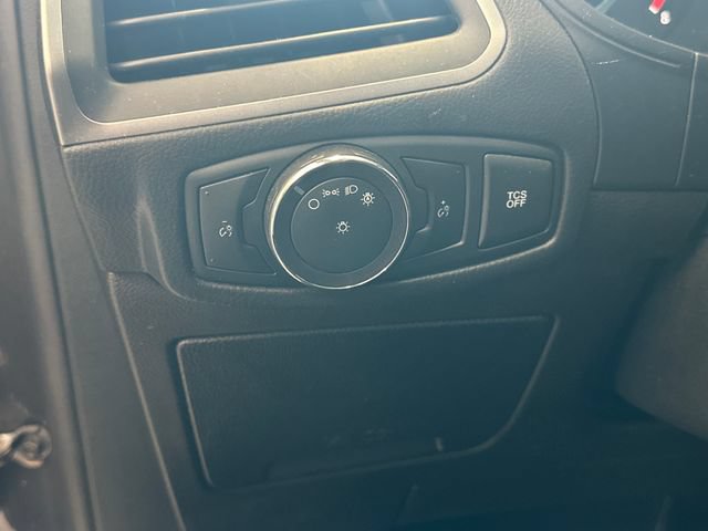 Used 2020 Ford Edge SE FWD image 18