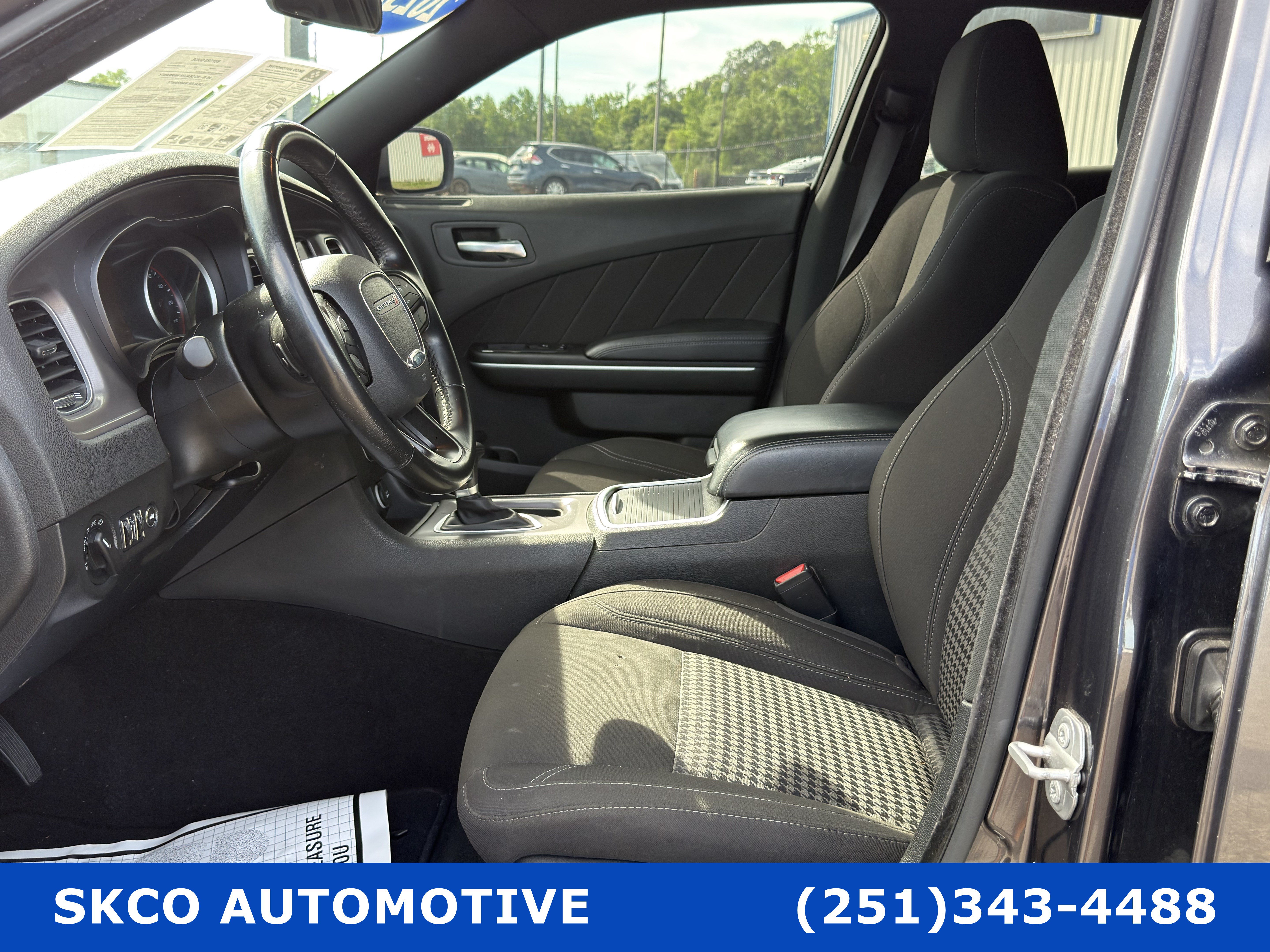 Used 2023 Dodge Charger SXT RWD image 11