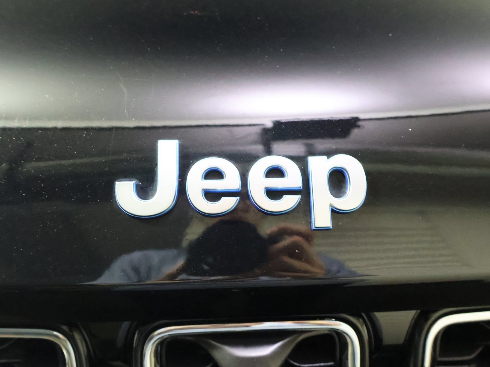 Used 2024 Jeep Grand Cherokee Limited 4xe w/ Luxury Tech Group II AWD/4WD image 18