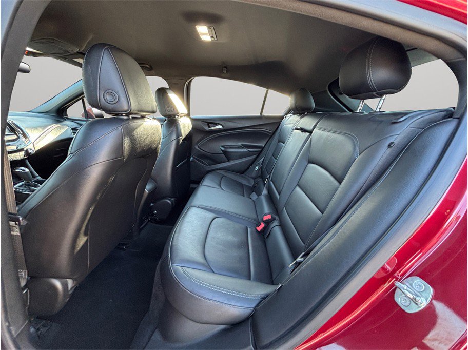 Used 2018 Chevrolet Cruze Premier w/ RS Package image 28