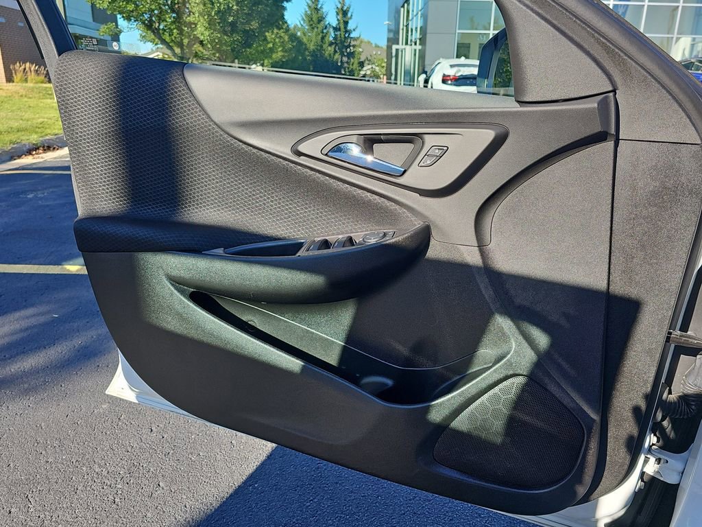 Used 2025 Chevrolet Malibu LT image 25