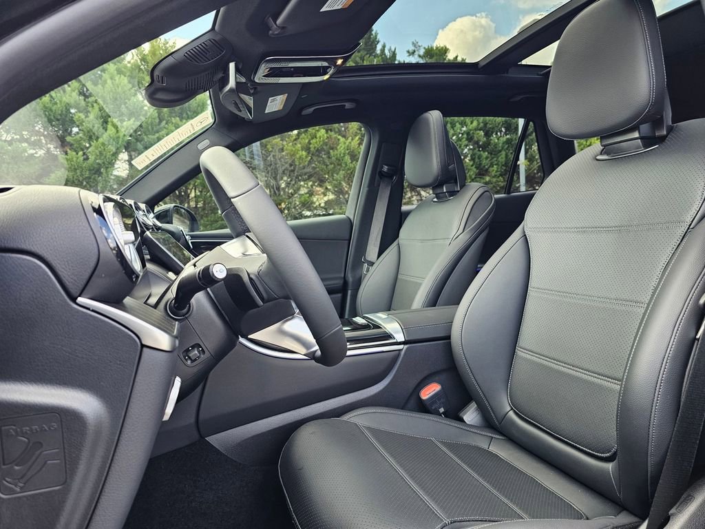 Used 2026 Mercedes-Benz GLC 300 image 14