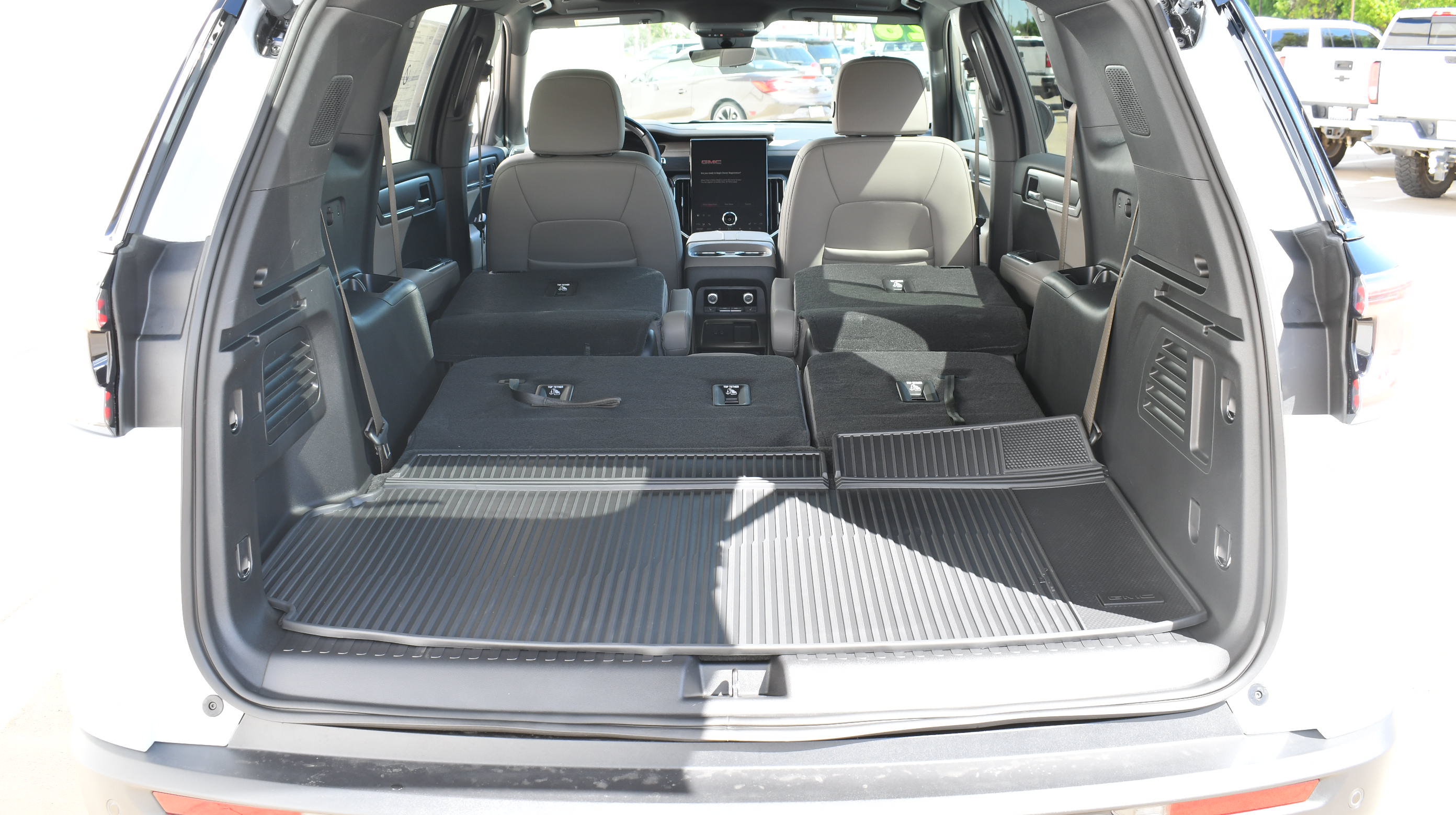 New 2026 GMC Acadia Elevation w/ Super Cruise Package FWD image 10