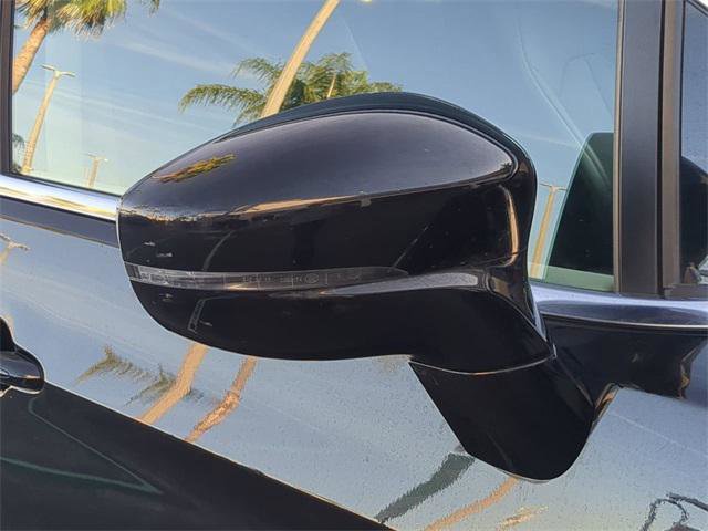 Certified 2024 Chrysler Pacifica Touring-L image 12