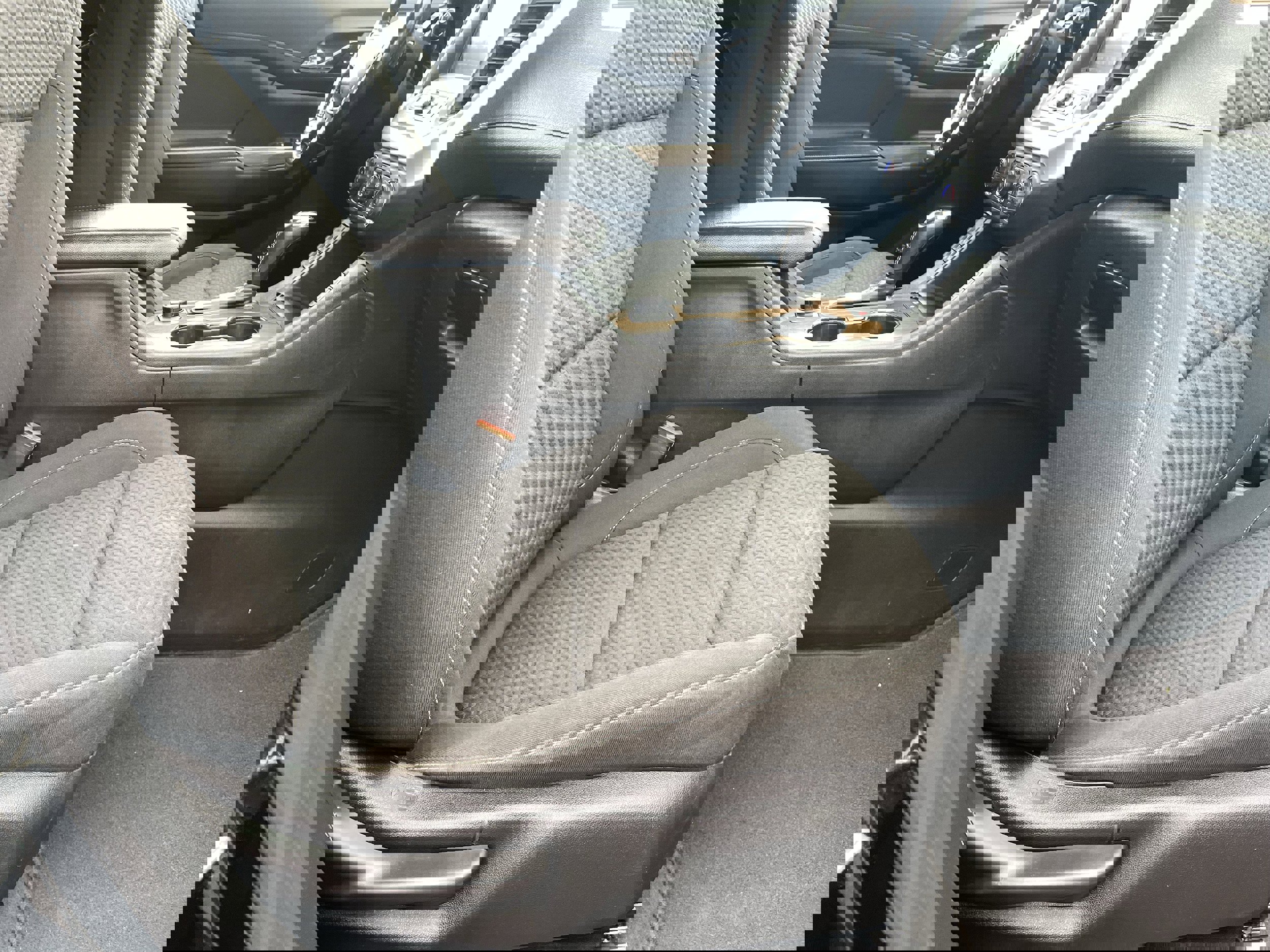 Used 2019 GMC Acadia SLE image 29