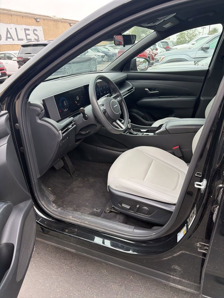 Used 2025 Hyundai Santa Cruz SEL image 9