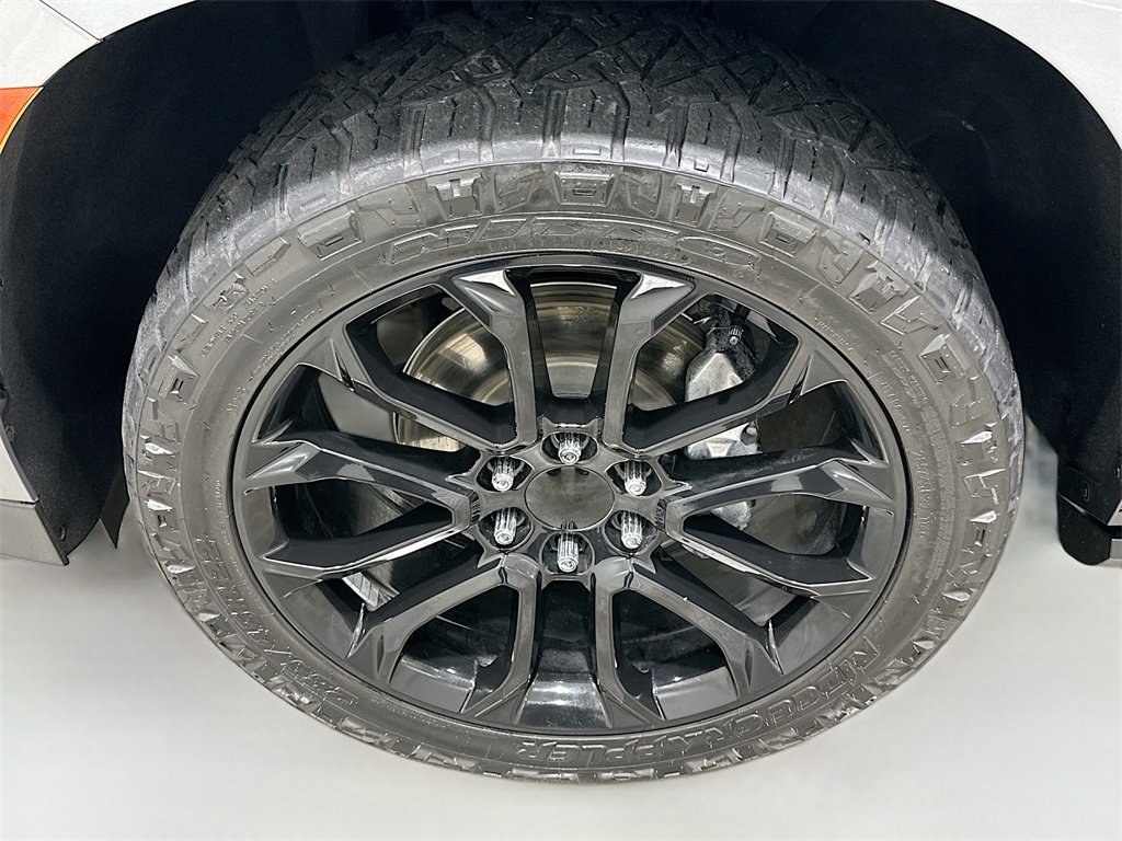 Used 2022 GMC Yukon XL Denali image 34