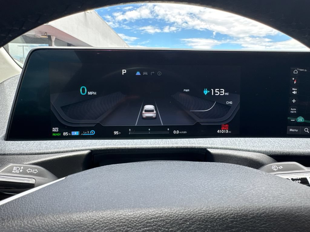 Used 2023 Kia EV6 Light RWD image 32