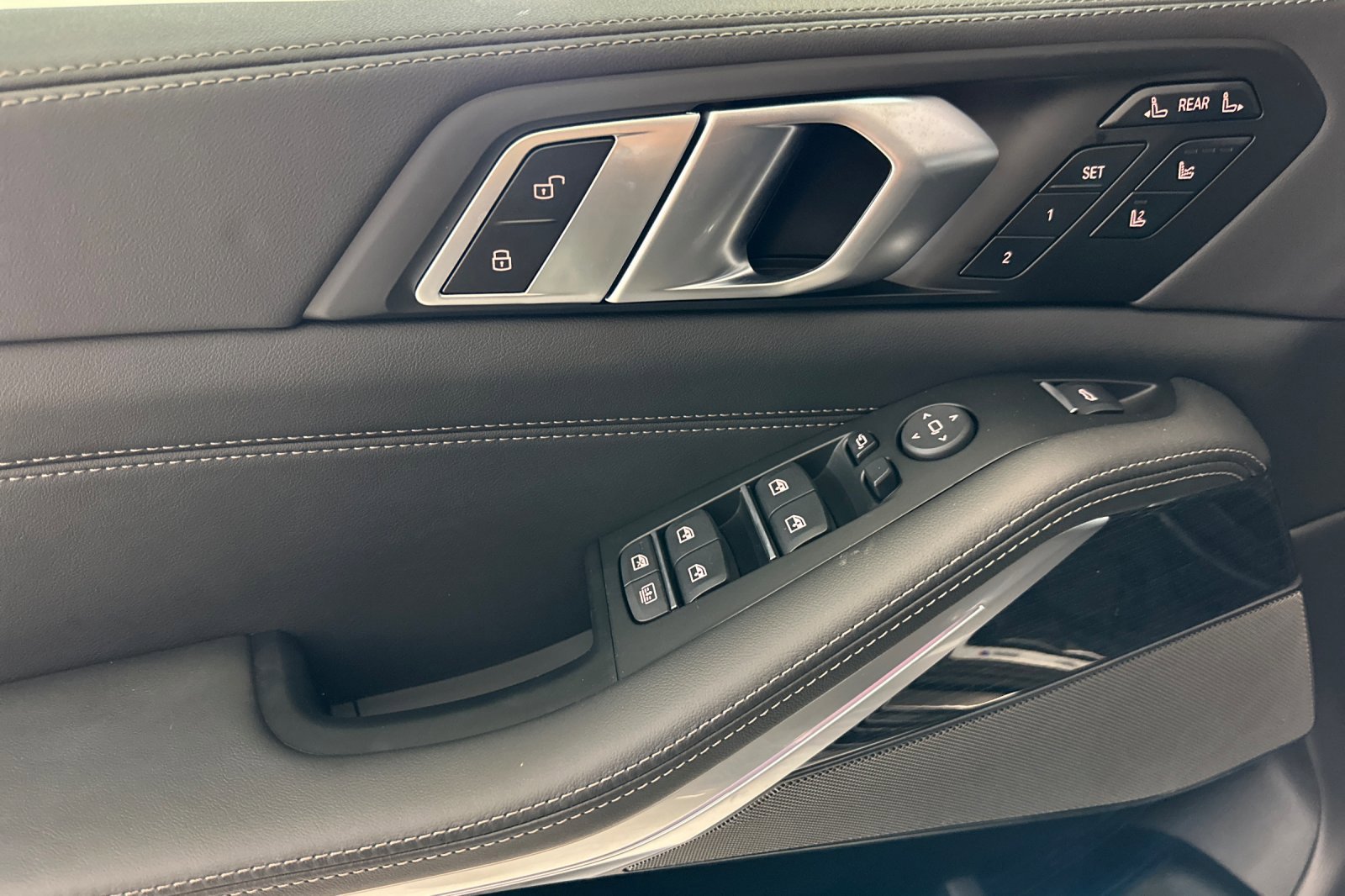 New 2026 BMW X7 M60i image 13