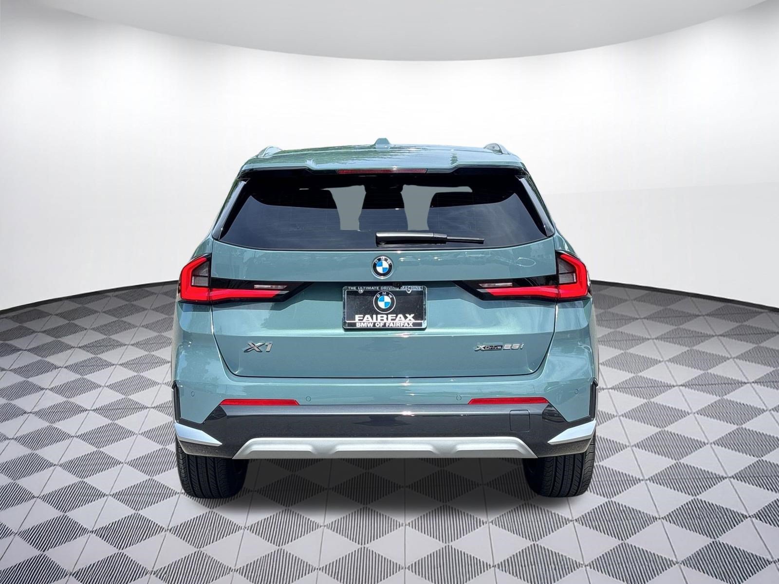 Certified 2025 BMW X1 xDrive28i w/ Convenience Package AWD/4WD image 9