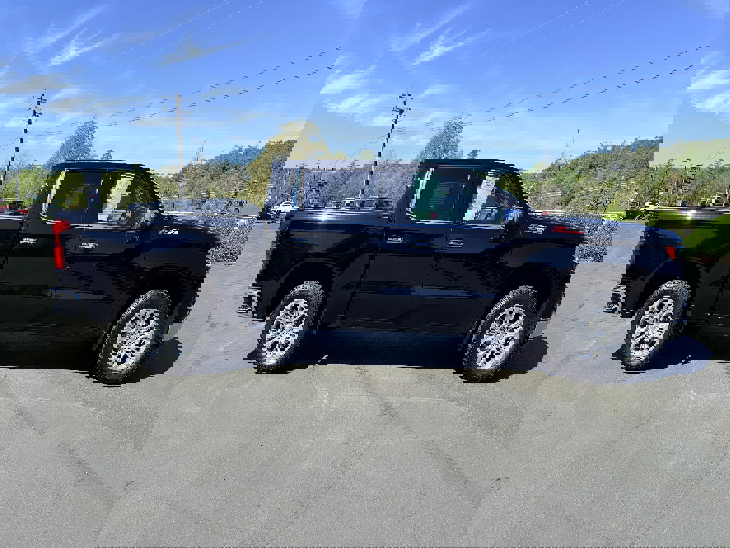 Used 2023 Chevrolet Silverado 1500 LTZ w/ LTZ Premium Package image 5