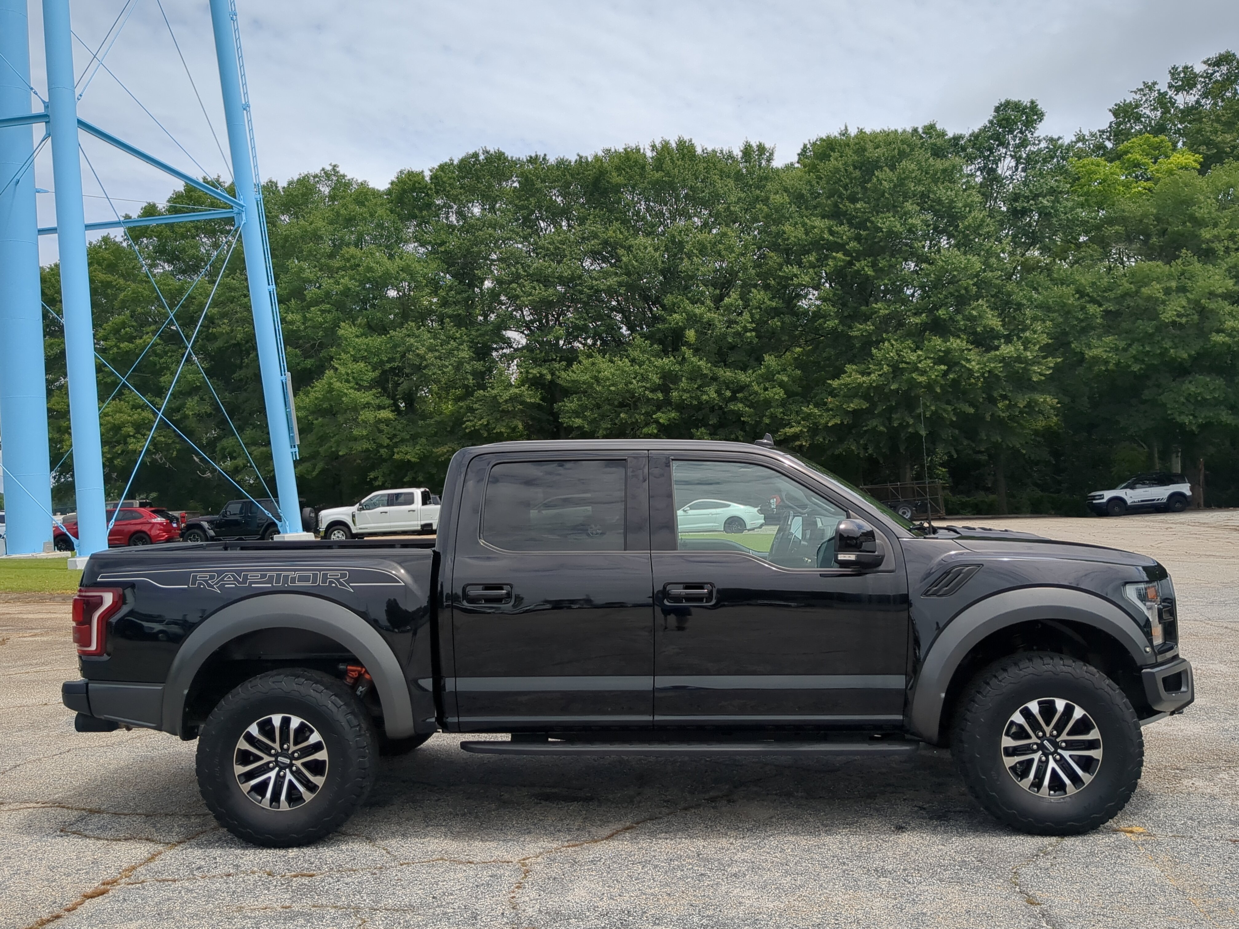 Used 2020 Ford F150 Raptor w/ Equipment Group 802A Luxury AWD/4WD video 2