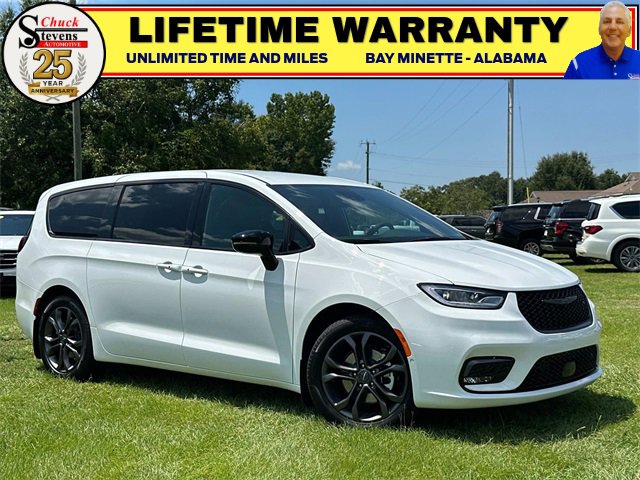 New 2026 Chrysler Pacifica Select image 1