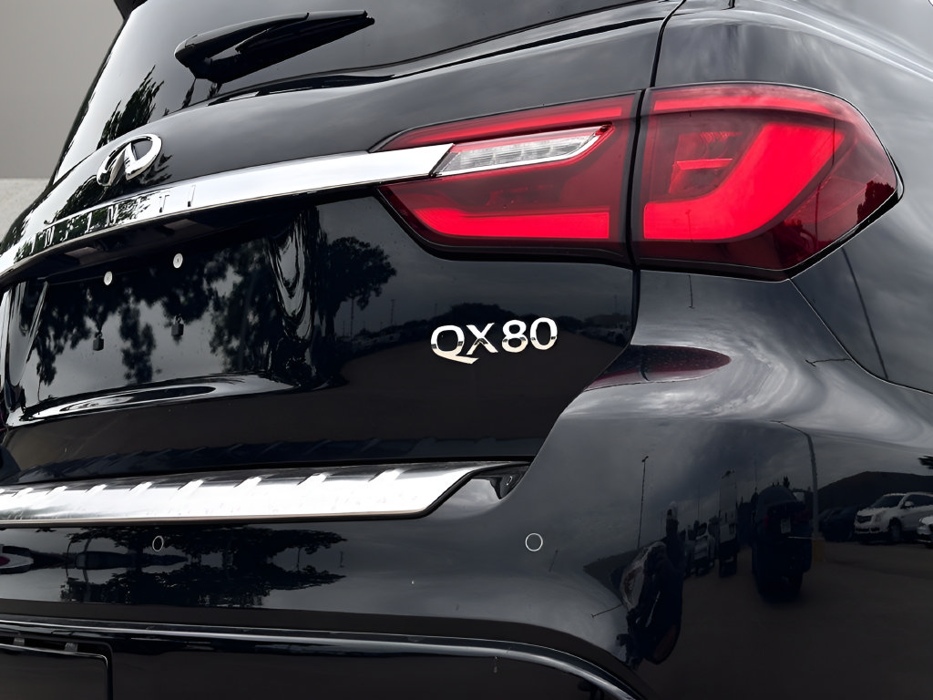 Used 2024 INFINITI QX80 Sensory w/ All-Season Package RWD image 29