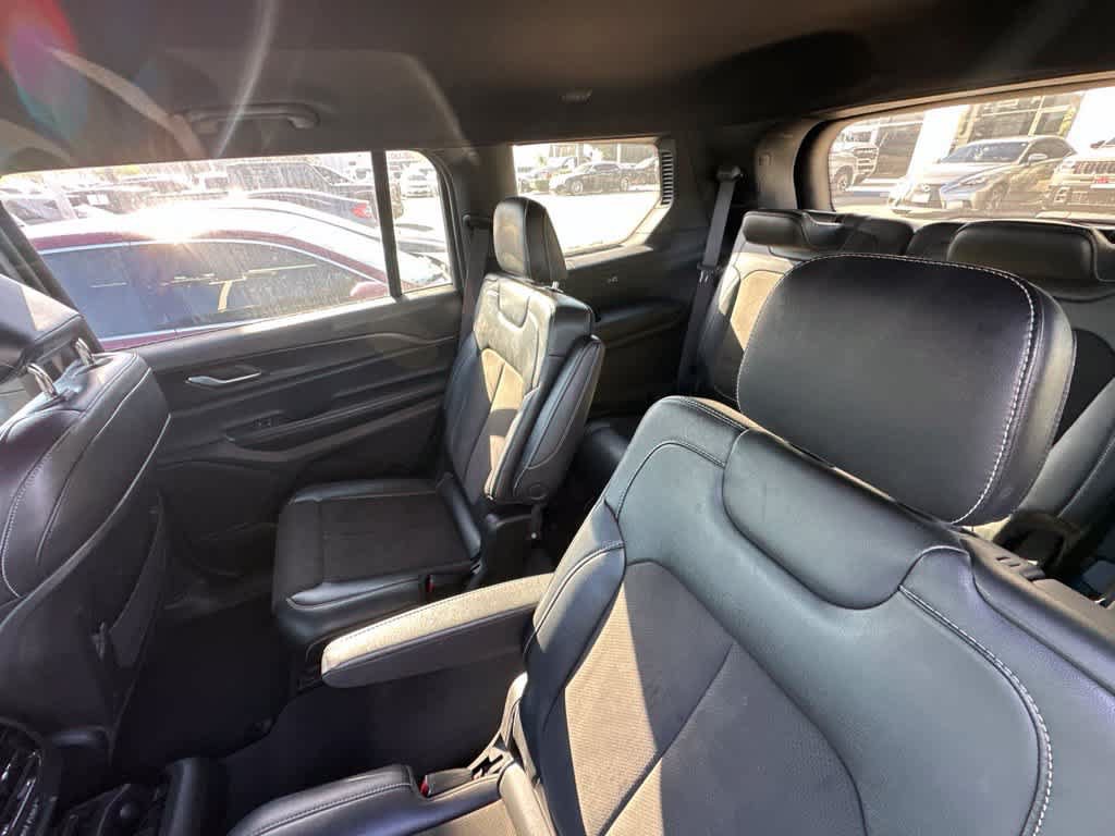 Certified 2023 Jeep Grand Cherokee L Laredo RWD image 9