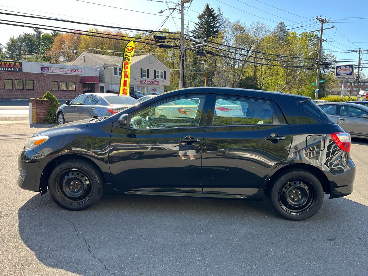 Used 2013 Toyota Matrix L FWD image 2