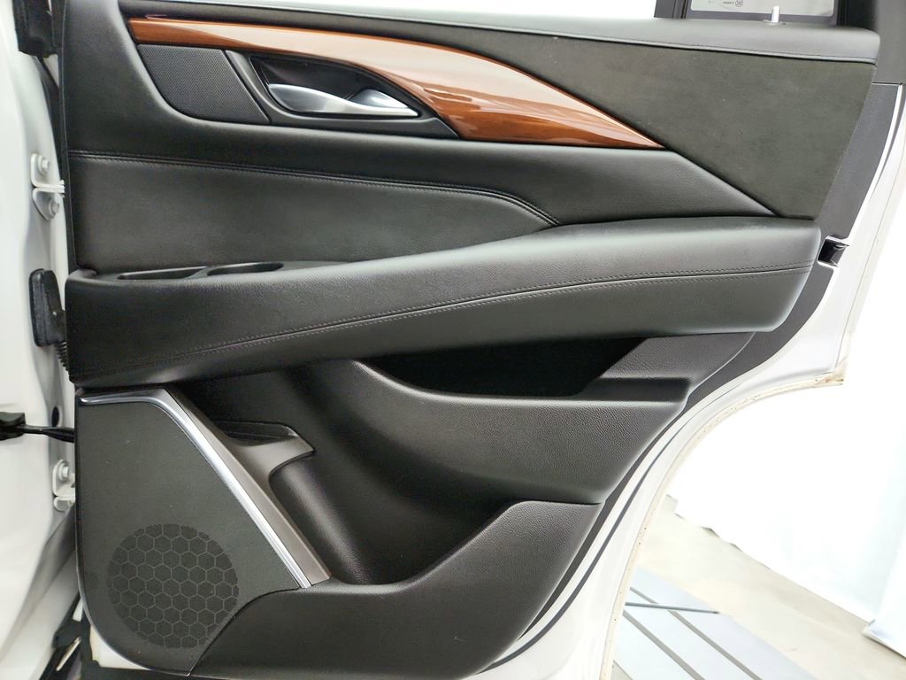 Used 2017 Cadillac Escalade 4WD image 33