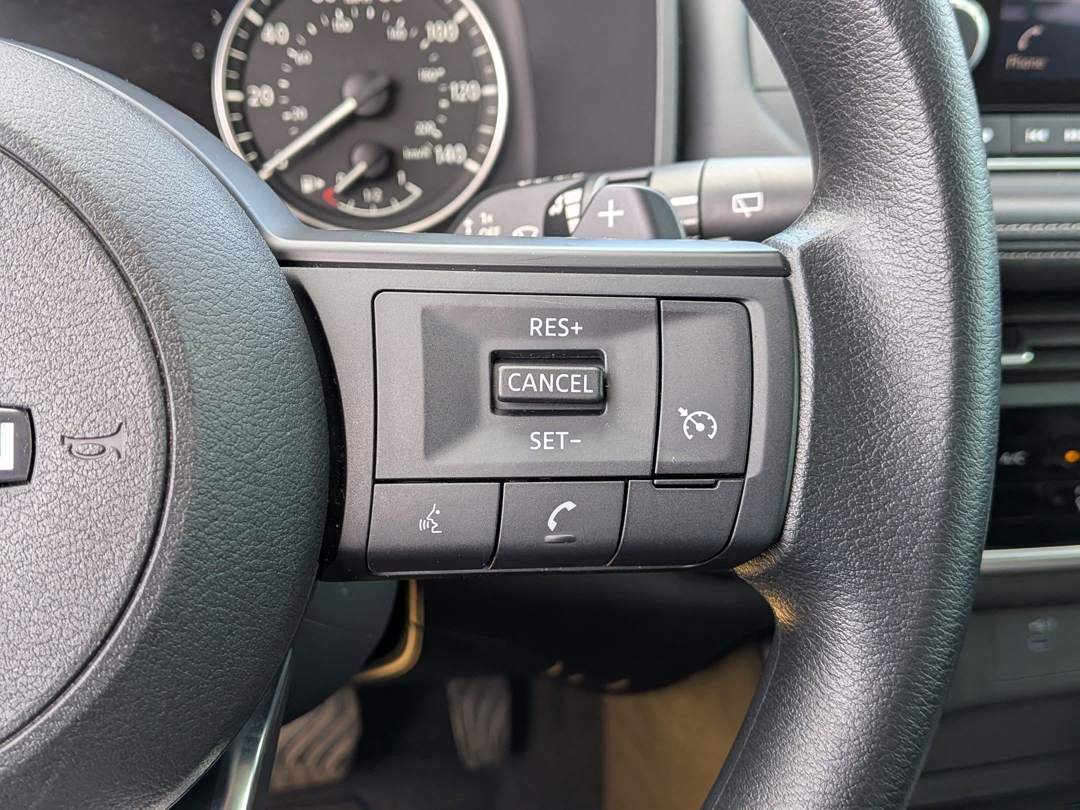 Certified 2023 Nissan Rogue S FWD image 17