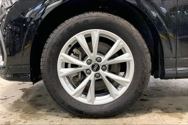 Certified 2023 Audi Q3 2.0T Premium w/ Convenience Package AWD/4WD image 9