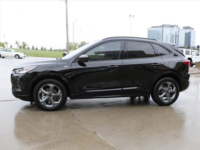 Used 2024 Ford Escape ST-Line w/ Tech Pack #1 image 3