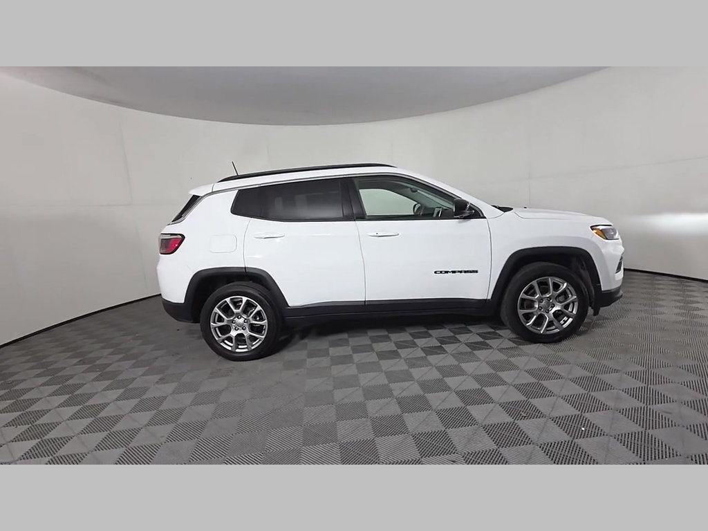 Used 2022 Jeep Compass Latitude AWD/4WD image 52