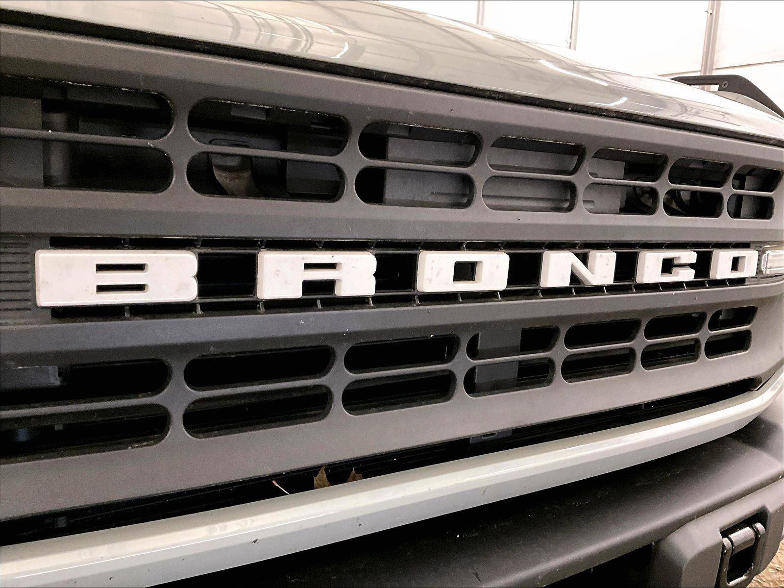 Used 2022 Ford Bronco Black Diamond image 29