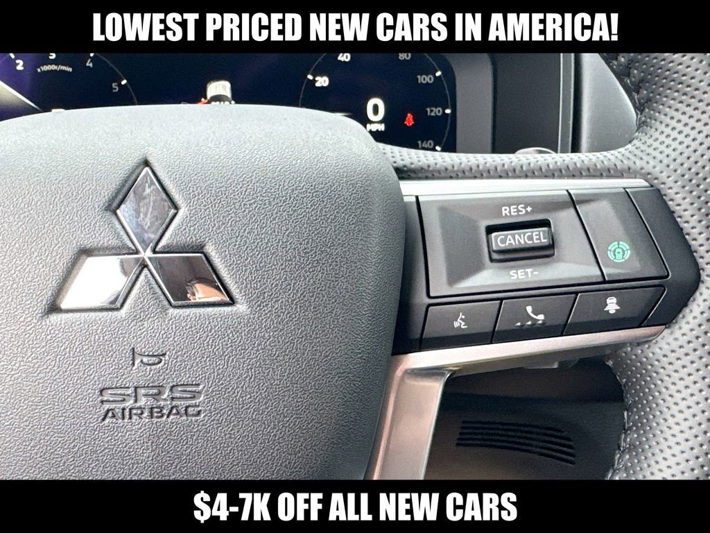 New 2025 Mitsubishi Outlander SE image 14