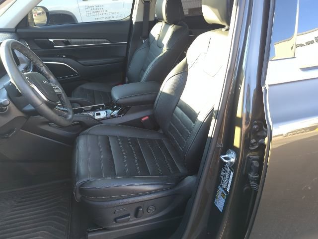 Used 2024 Kia Telluride SX Prestige w/ Towing Package image 5