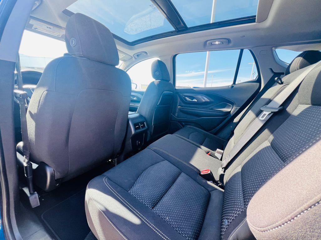 Used 2022 GMC Terrain SLE w/ Driver Convenience Package image 30