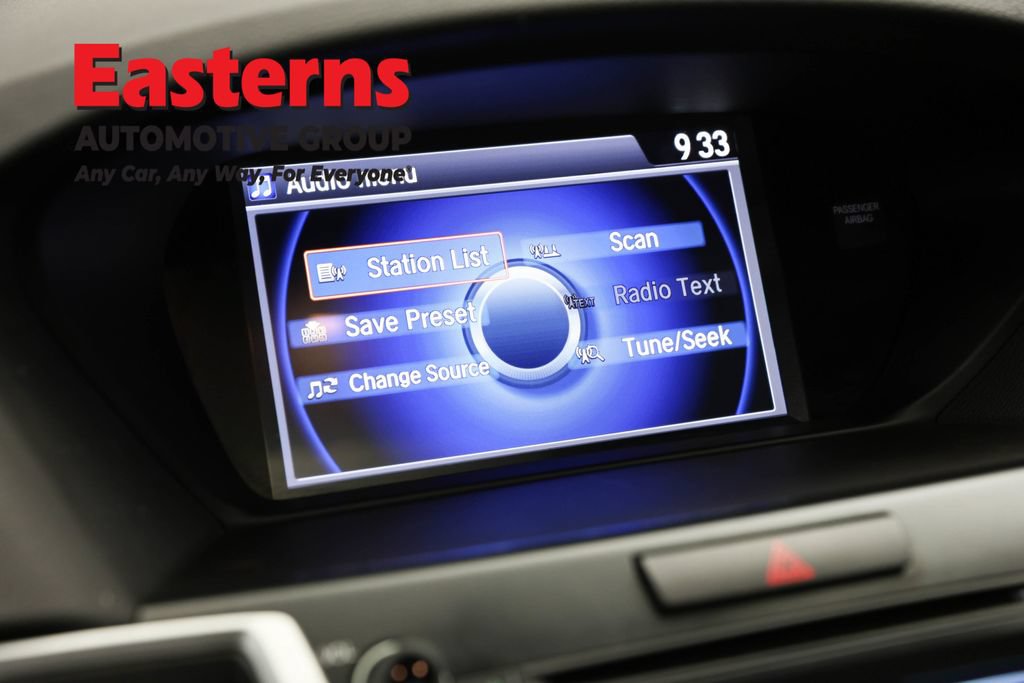 Used 2017 Acura TLX FWD image 18