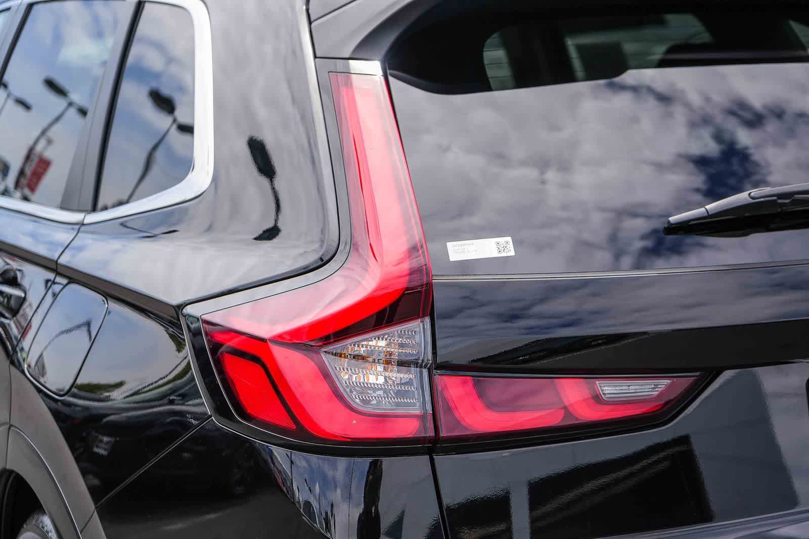 Used 2025 Honda CR-V EX image 9