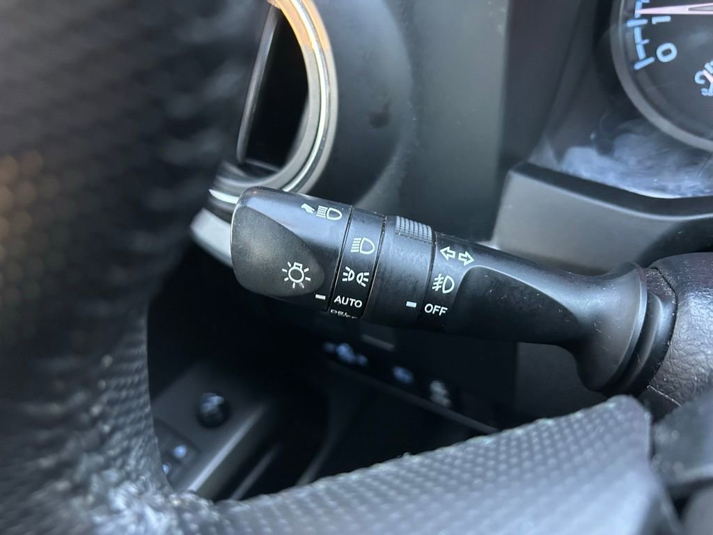 Used 2021 Toyota Tacoma TRD Sport image 21