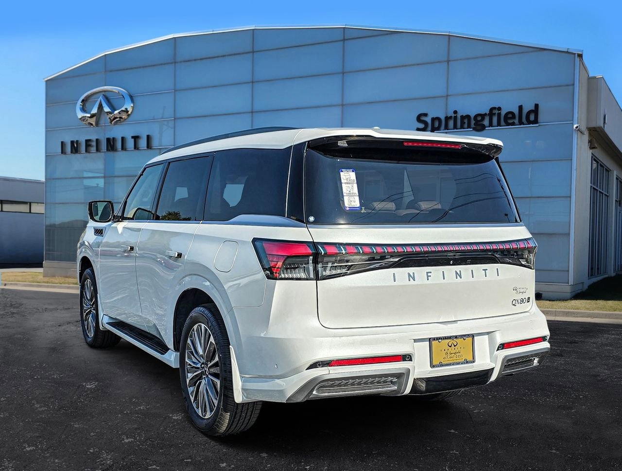 New 2026 INFINITI QX80 Luxe image 4