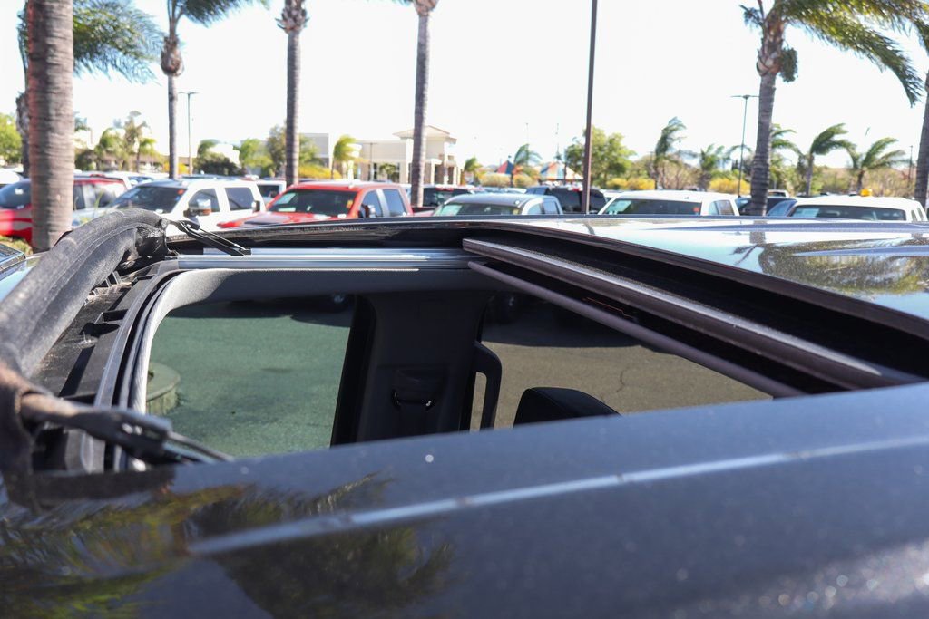 Used 2023 GMC Sierra 3500 Denali w/ Denali Black Diamond Edition image 6