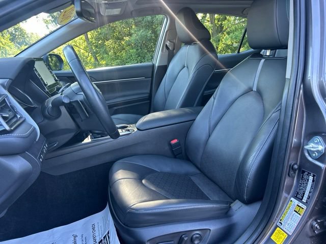 Certified 2022 Toyota Camry XSE FWD image 18