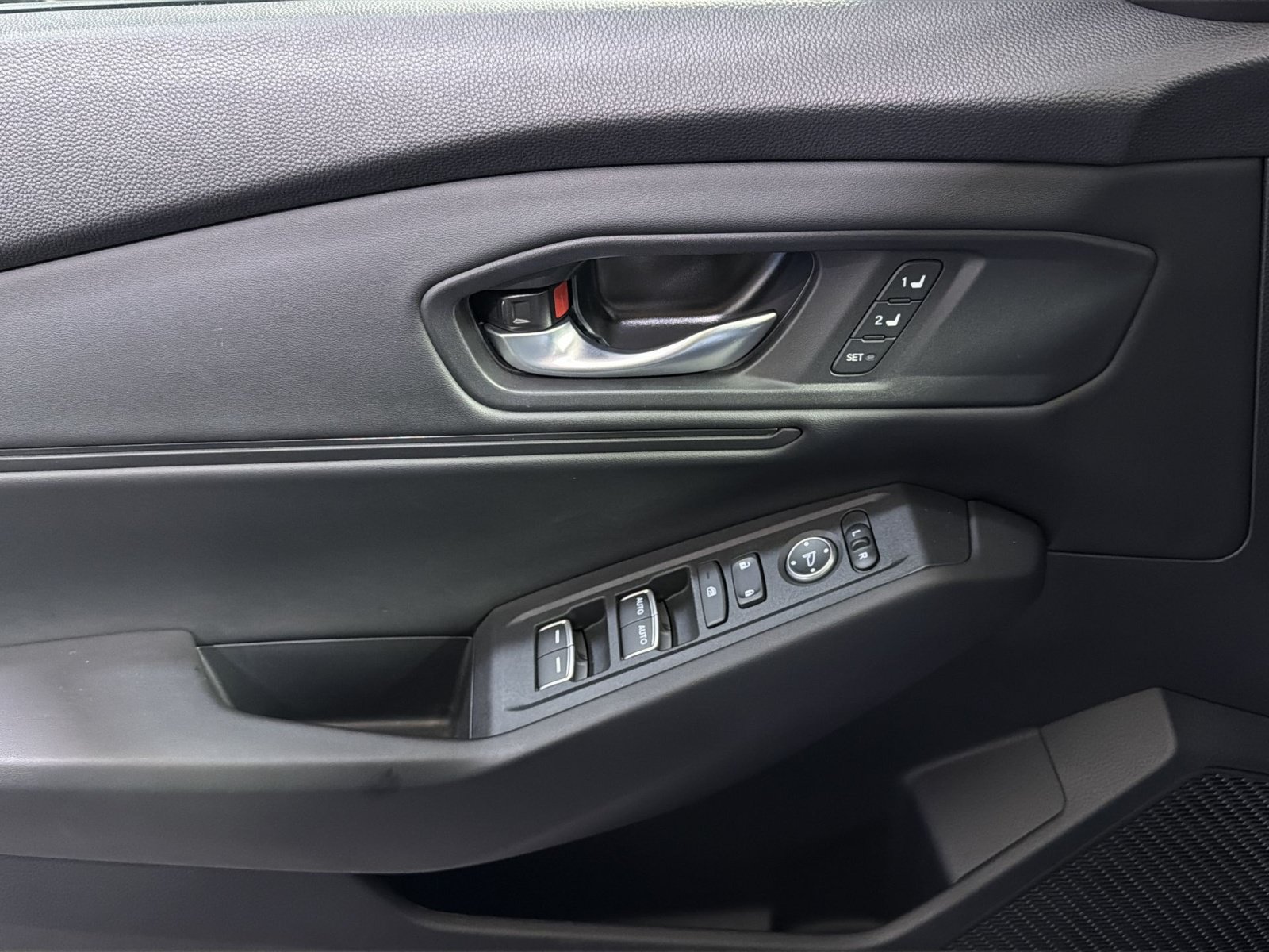 Used 2025 Honda Accord EX-L image 34