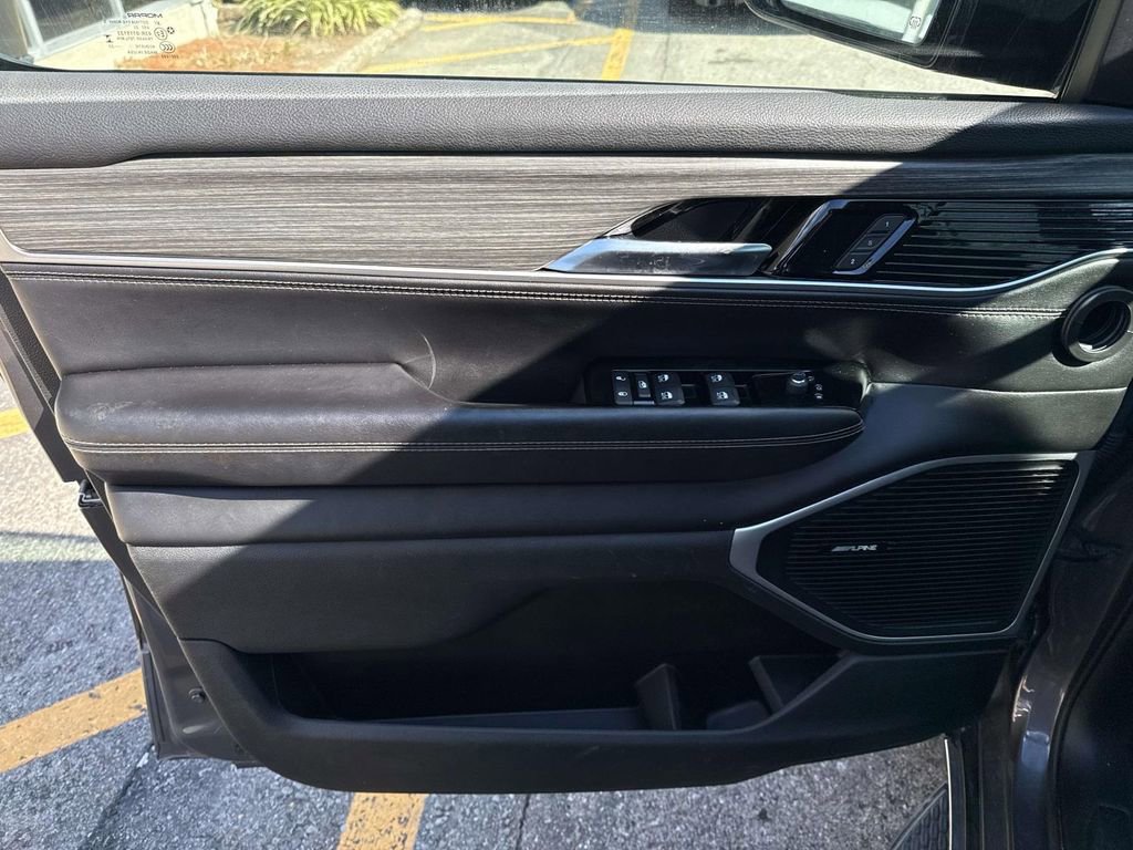 Used 2023 Jeep Wagoneer Series II image 18
