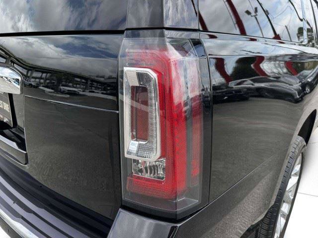 Used 2018 GMC Yukon XL Denali w/ Denali Ultimate Package AWD/4WD image 20