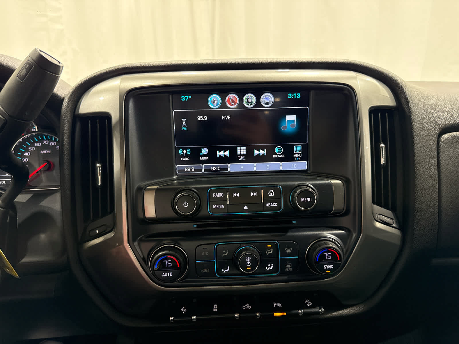 Certified 2019 Chevrolet Silverado 2500 LT w/ All Star Edition AWD/4WD image 26