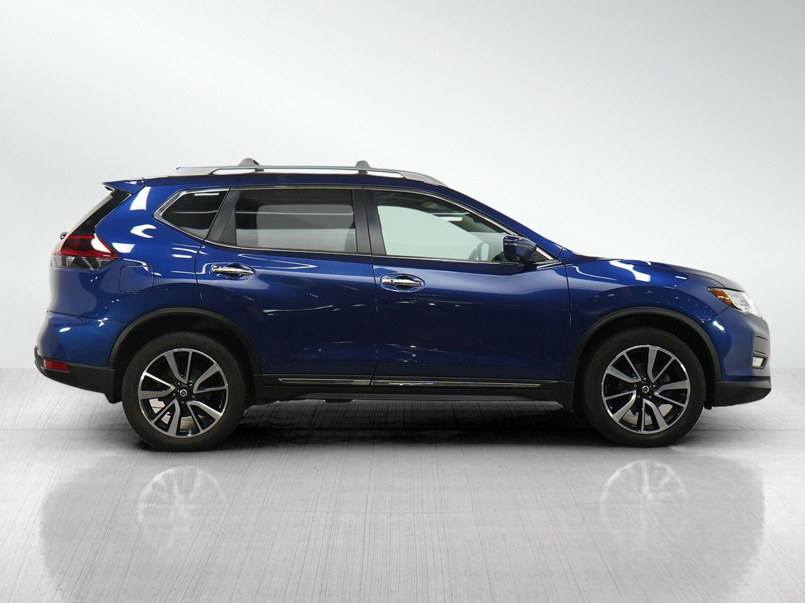 Used 2019 Nissan Rogue SL w/ Premium Package AWD/4WD image 6
