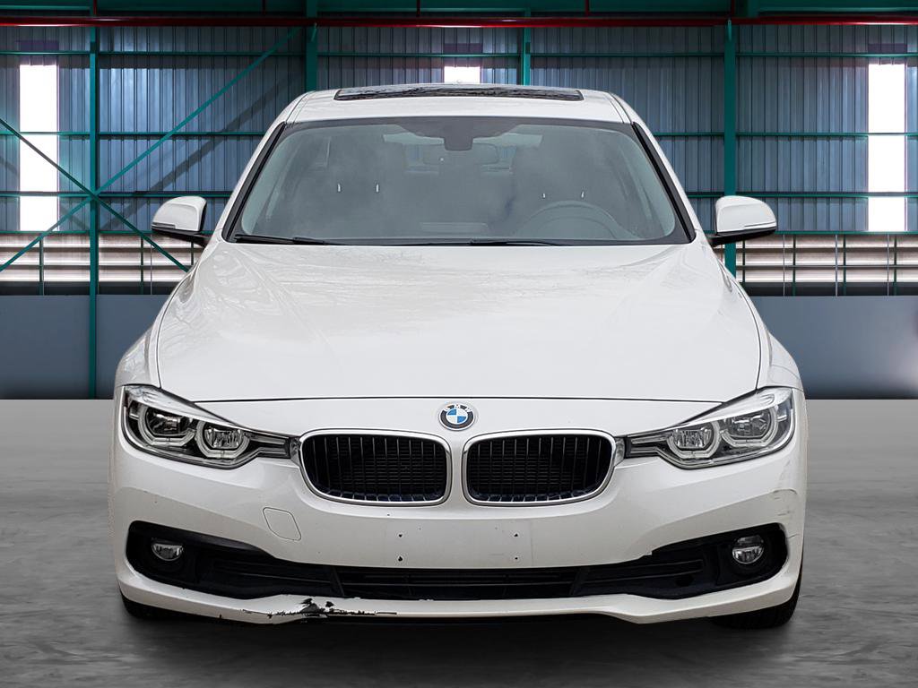Used 2018 BMW 320i xDrive Sedan image 7
